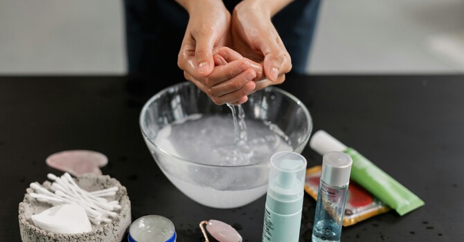 Skin Flooding: The Hydration Trend Taking Over Skincare Routines in 2025 image